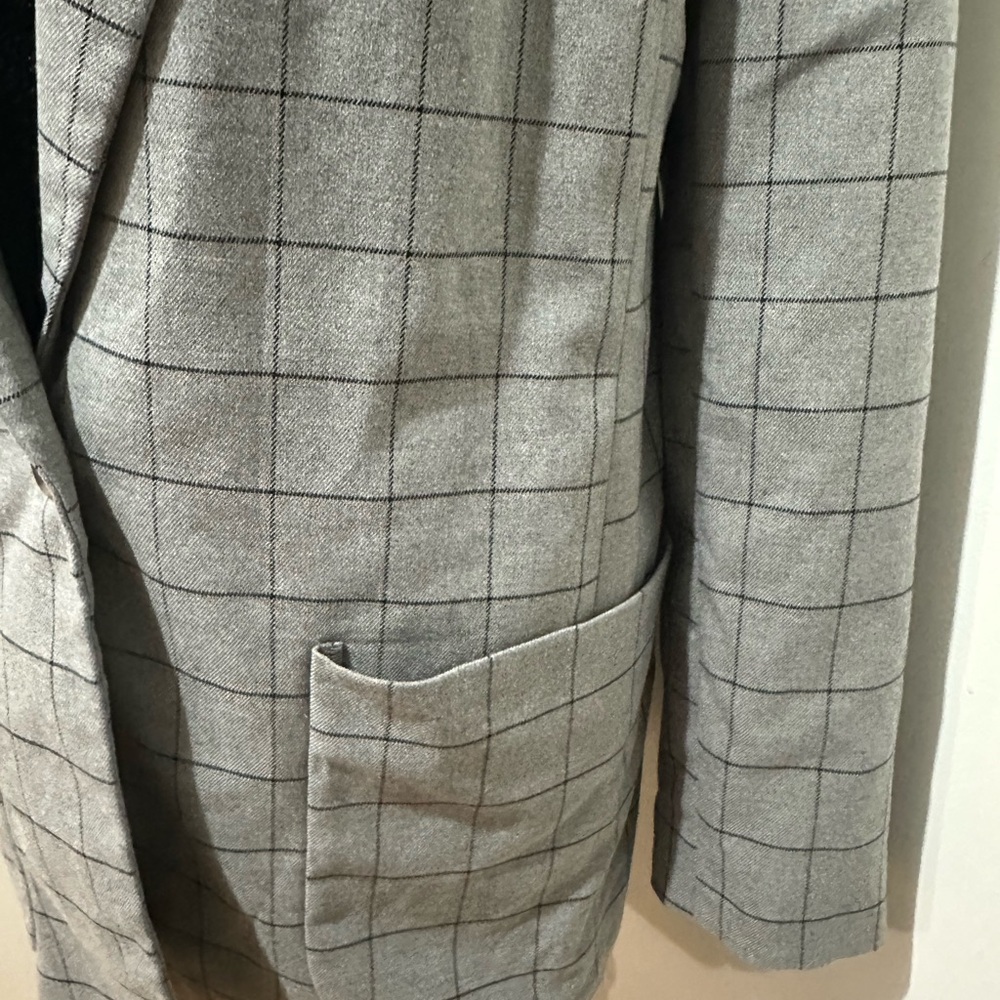 Gray Plaid Blazer with Pockets - Picture 2 of 5